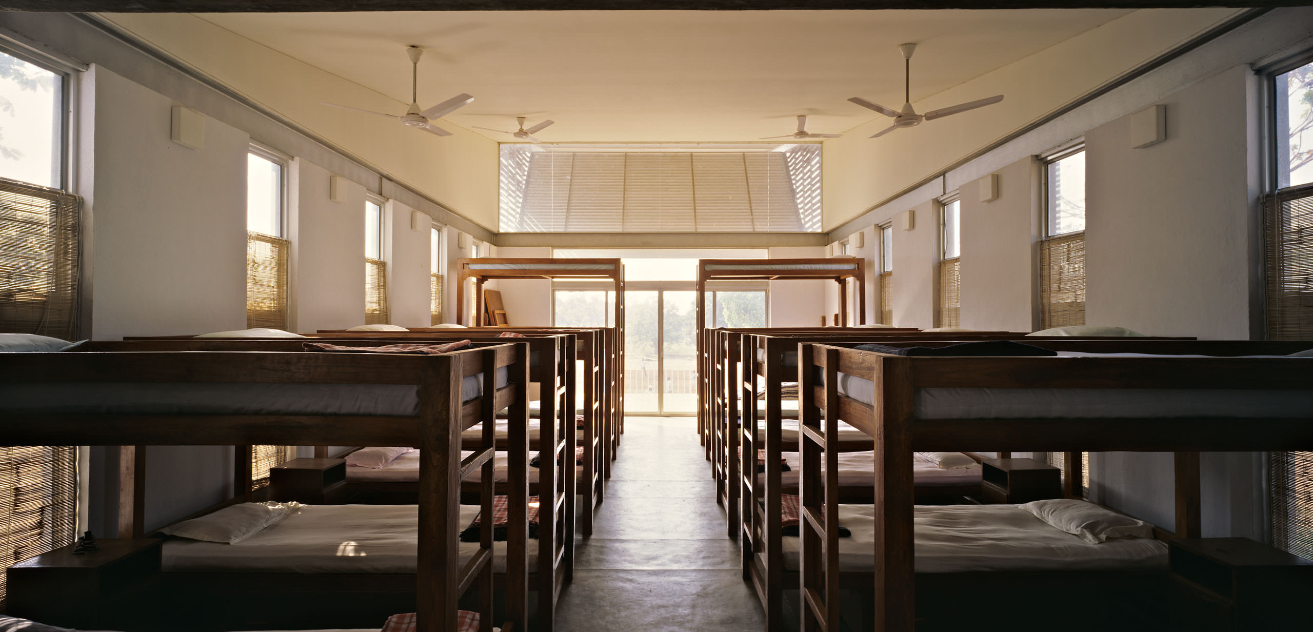 karjad magic bus center